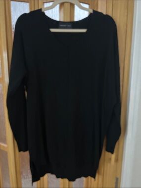 Black V-Neck Women's Sweater - Unbranded